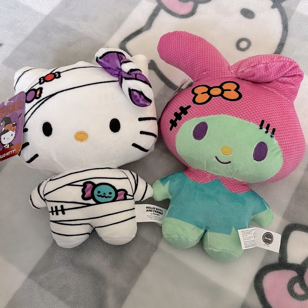 Hello Kitty & My Melody Sanrio | Halloween Plushies
